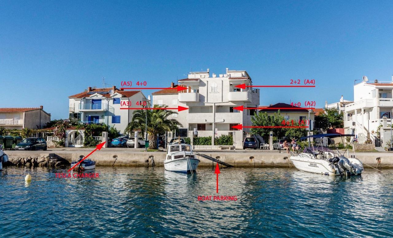 Apartments Marija - By The Sea ロゴズニッツァ エクステリア 写真