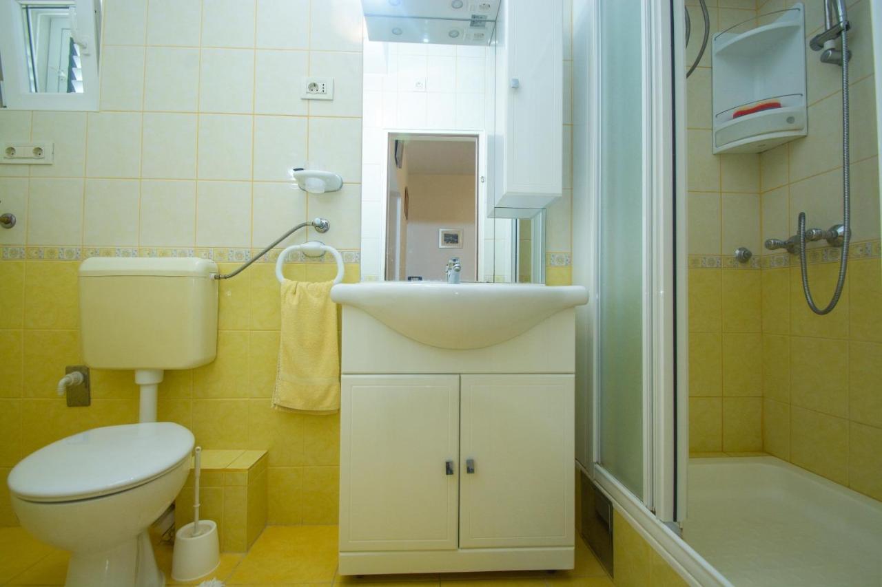 Apartments Marija - By The Sea ロゴズニッツァ エクステリア 写真