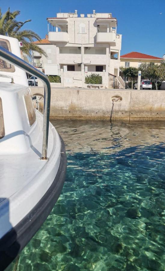 Apartments Marija - By The Sea ロゴズニッツァ エクステリア 写真