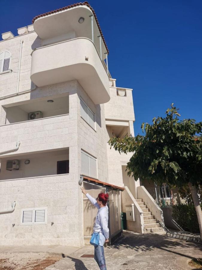 Apartments Marija - By The Sea ロゴズニッツァ エクステリア 写真